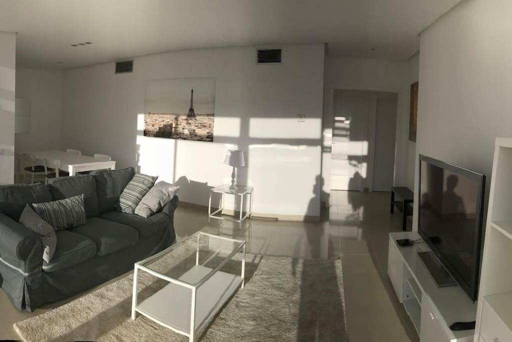 شقة Tower'S Flat 4 On The 30Th Floor +Wifi +Digital Tv سانتا كروز دي تينيريف المظهر الخارجي الصورة